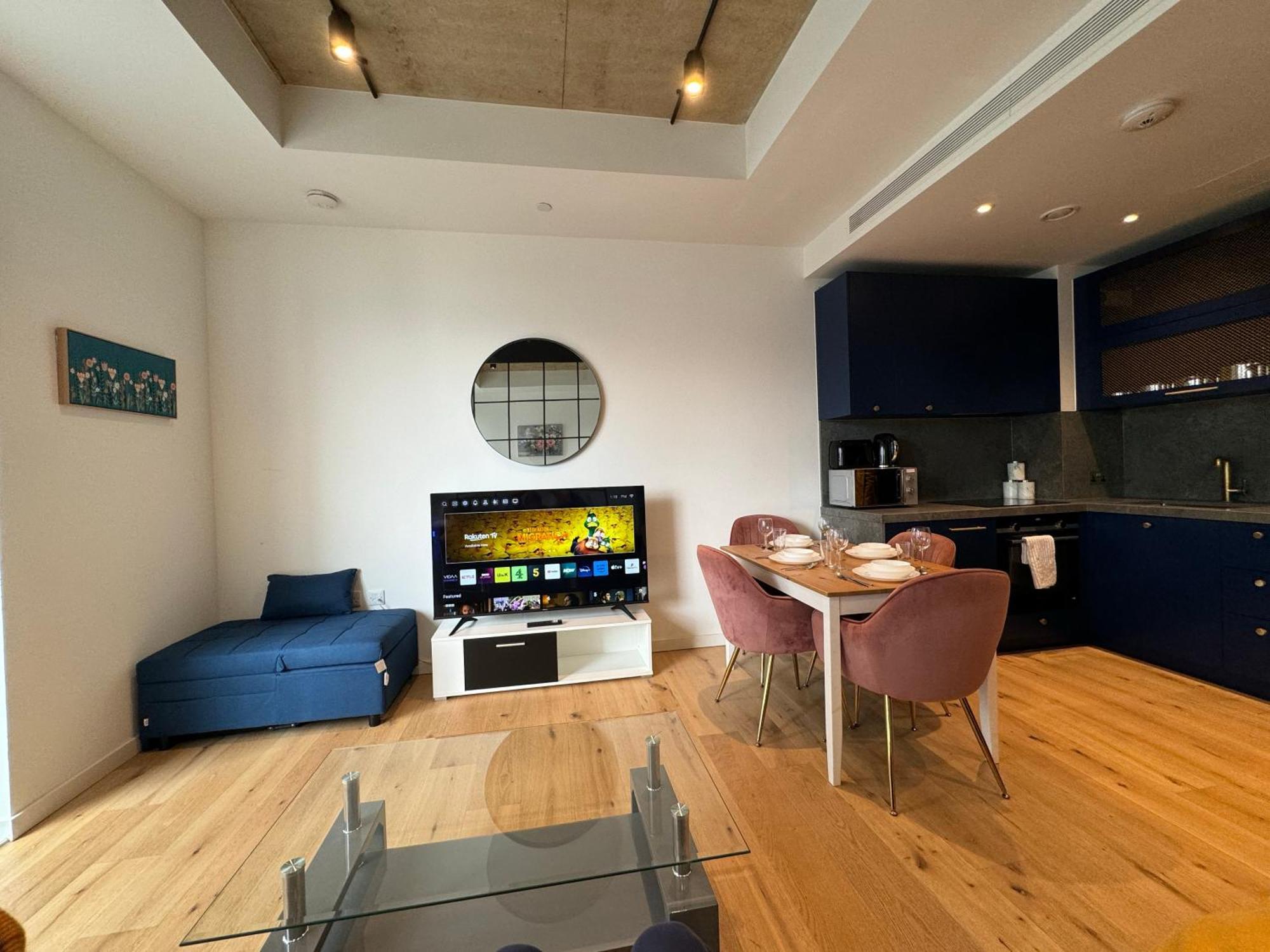 London Luxury Flat With Balcony, River View, O2 Arena, Excel, Canary Wharf, Station Apartment Exterior foto
