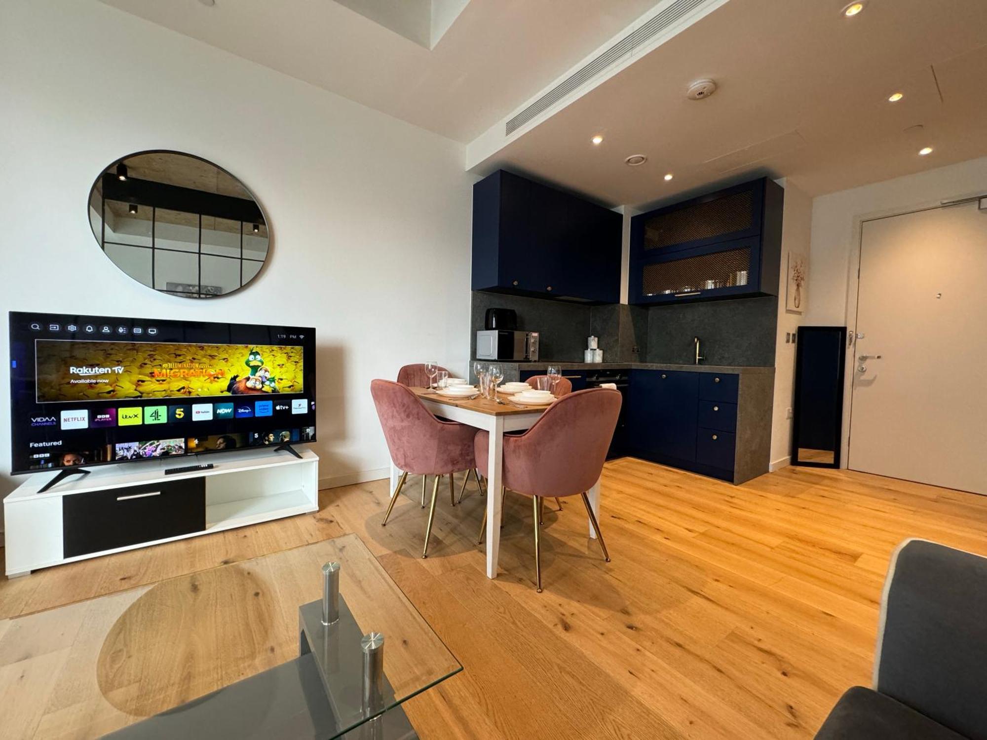 London Luxury Flat With Balcony, River View, O2 Arena, Excel, Canary Wharf, Station Apartment Exterior foto